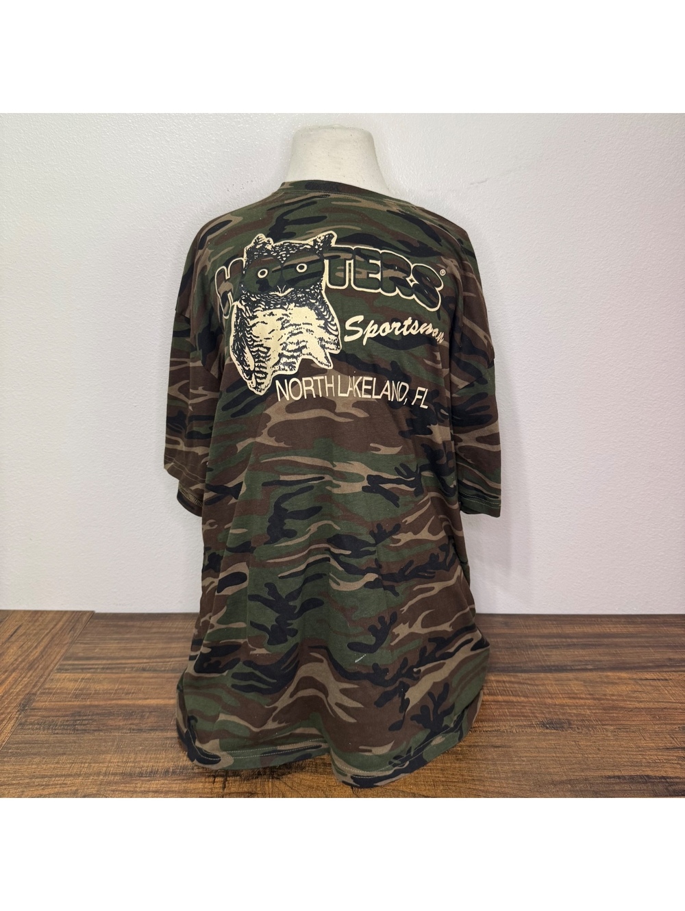 Hooters North Lakeland FL Camouflage Men's T-Shirt